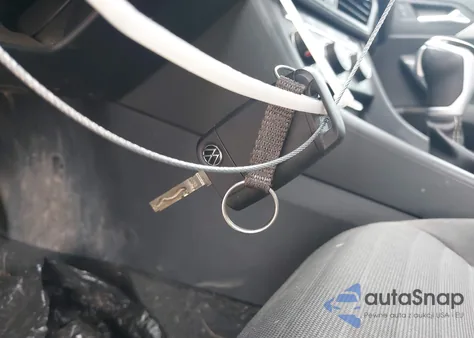 2024 Volkswagen Jetta 1.5T S z USA, uszkodzony, nr VIN 3VW5M7BU4RM103142